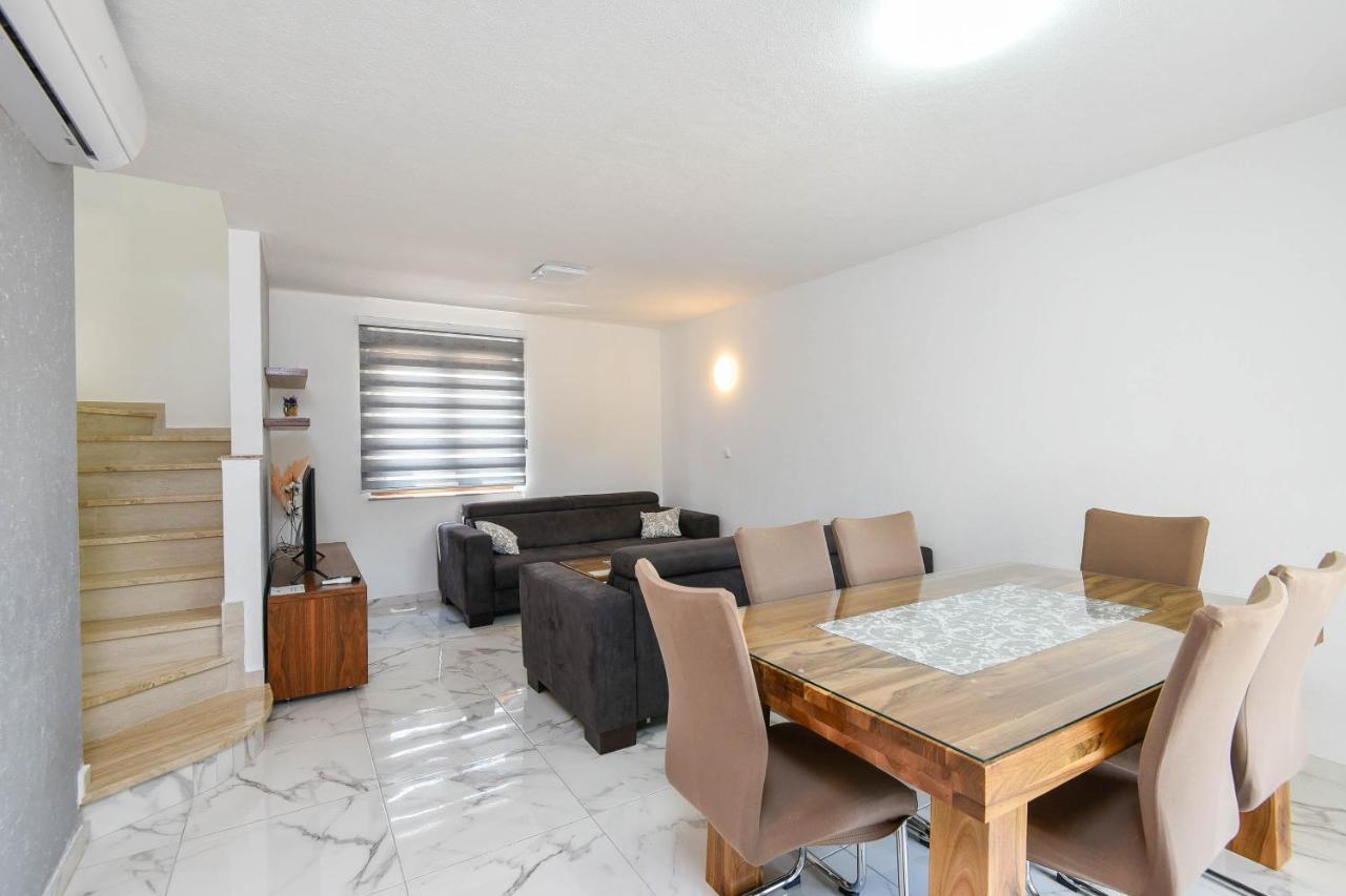 Lidija Apartmani Оребич Екстер'єр фото