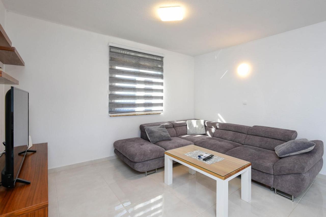 Lidija Apartmani Оребич Екстер'єр фото