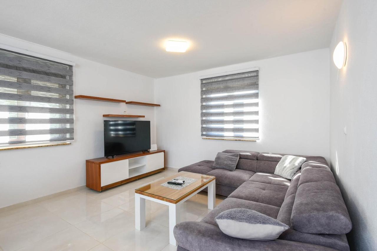 Lidija Apartmani Оребич Екстер'єр фото